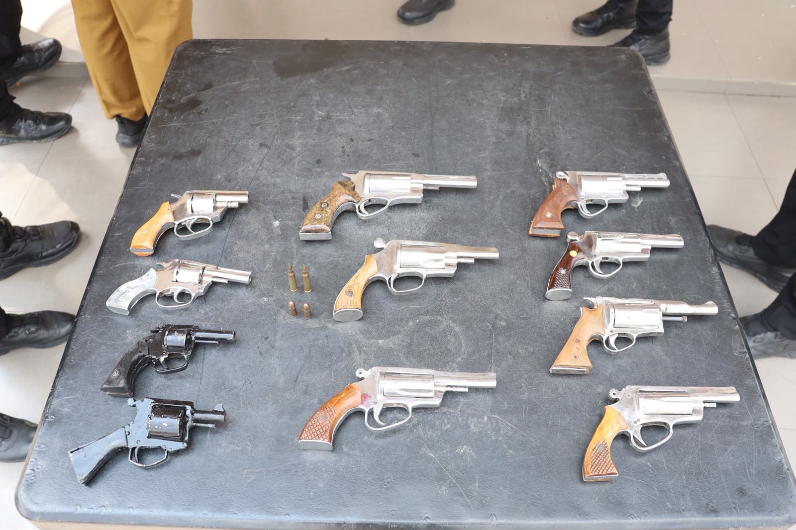 Polres Mesuji Terima 11 Senjata Api Rakitan dan Empat Butir Amunisi