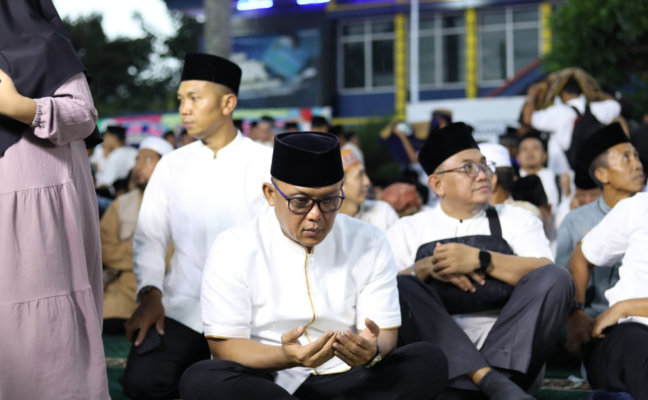 Semarakkan Nuzulul Qur’an, Bupati Ardito Wijaya Hadiri Lampung Bersholawat