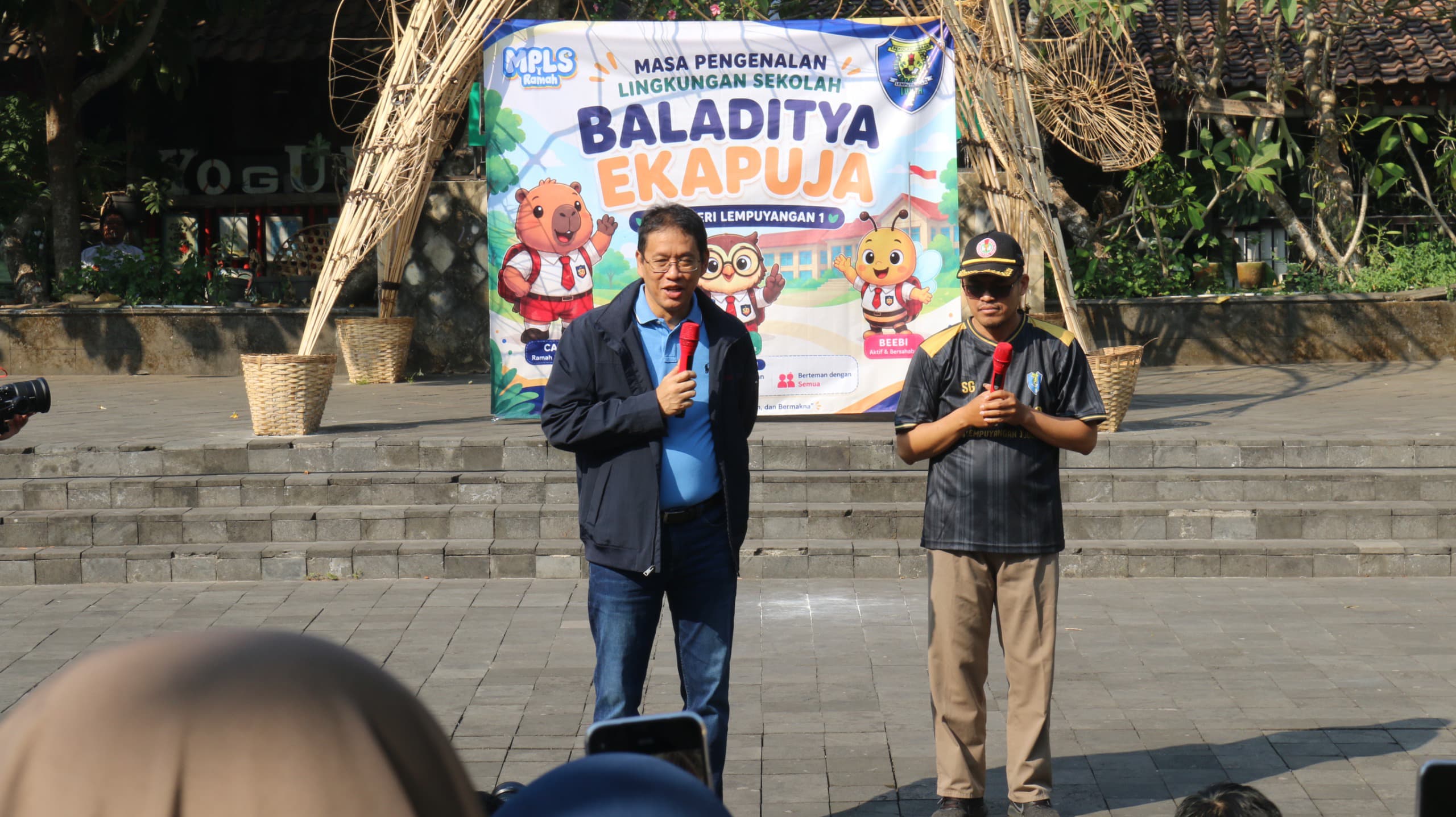 Menkeu Purbaya Kunjungi Pasar Ngasem, Dialog dengan UMKM dan Cicipi Kuliner Yogya