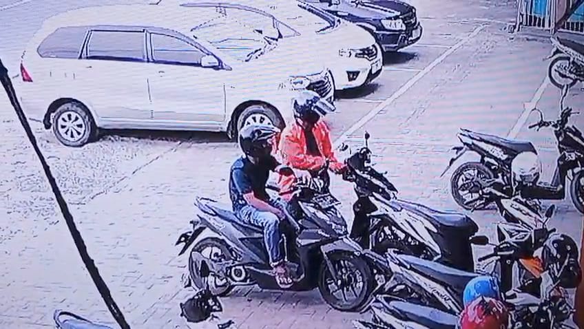 Honda BeAT Raib Digondol Maling di Parkiran MBC Metro, Pelaku Terekam CCTV