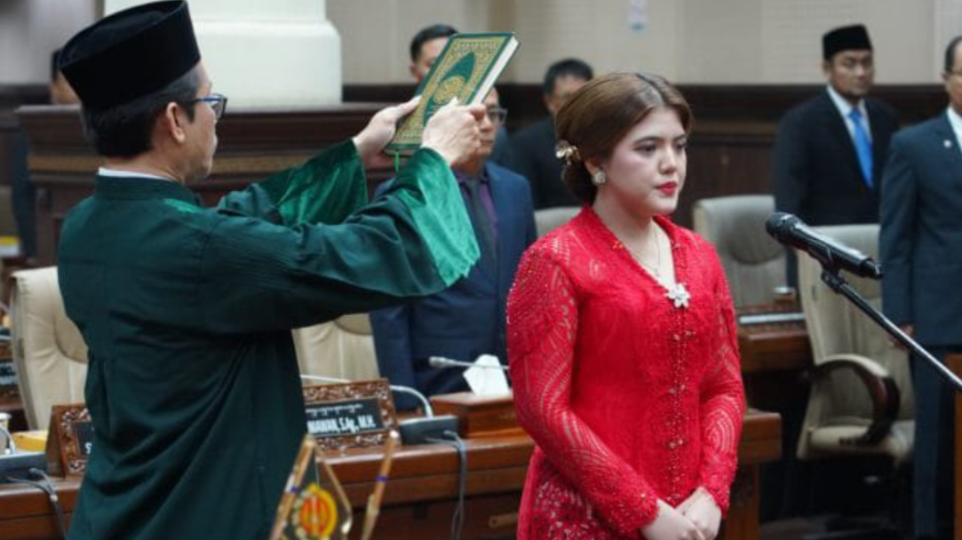 Cintya Amanda Dilantik Jadi Anggota DPRD DIY di Usia 24 Tahun