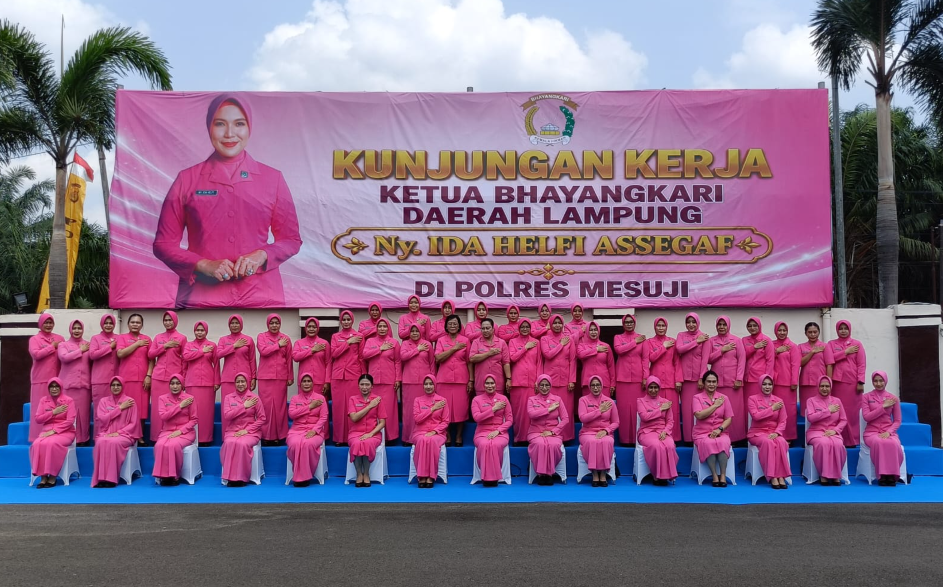 Ny. Ida Helfi Assegaf Kunjungi Bhayangkari Mesuji, Tekankan Pentingnya Sinergi dan Kebersamaan