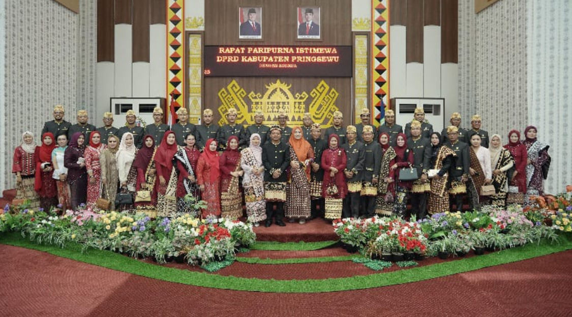 Bupati Riyanto Ajak Semua Pihak Bersinergi di Rapat Paripurna HUT ke-16 Pringsewu