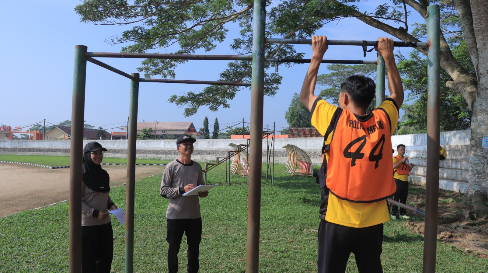 Jaga Kesehatan dan Kesiapan, Personel Polres Metro Jalani Tes Kesamaptaan Jasmani