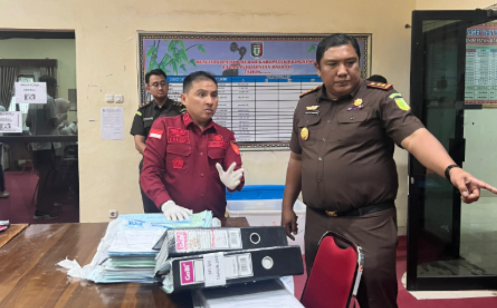 Usut Dugaan Korupsi, Kejari Pringsewu Geledah Rumah dan Kantor Bapenda 