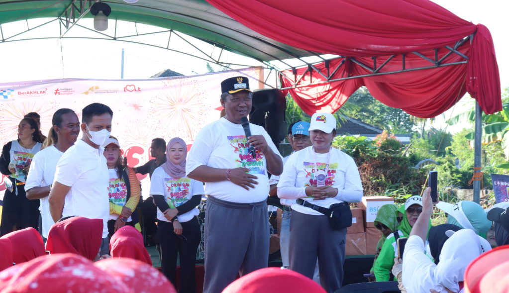 Senam Massal dan Jalan Sehat Meriahkan HUT ke-79 Kabupaten Lampung Tengah