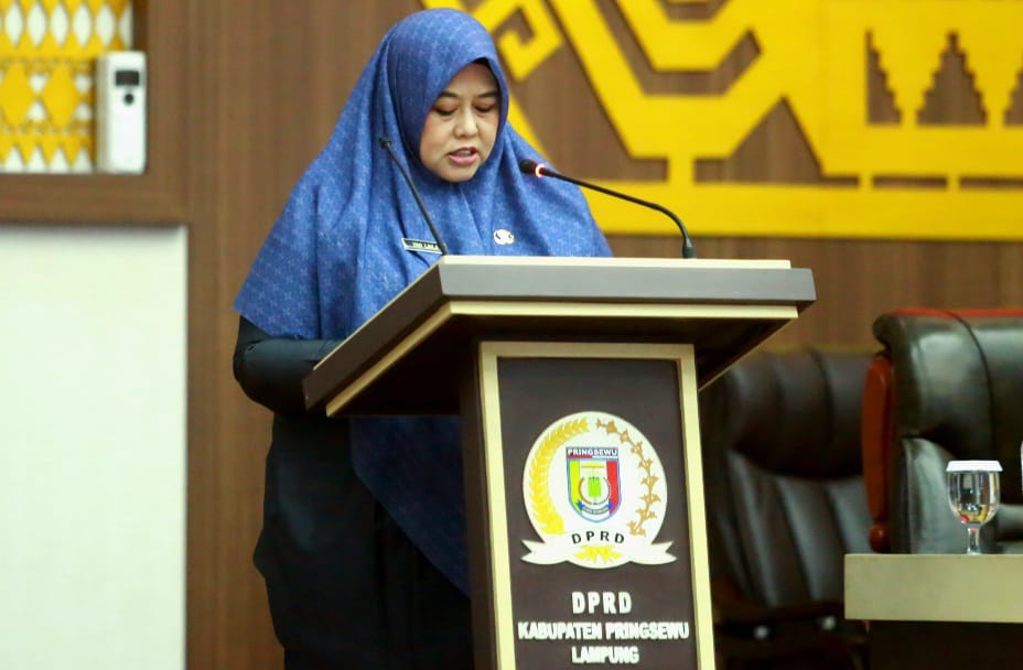 Tiga Ranperda Dibahas, Umi Laila Tanggapi Masukan Fraksi DPRD Pringsewu