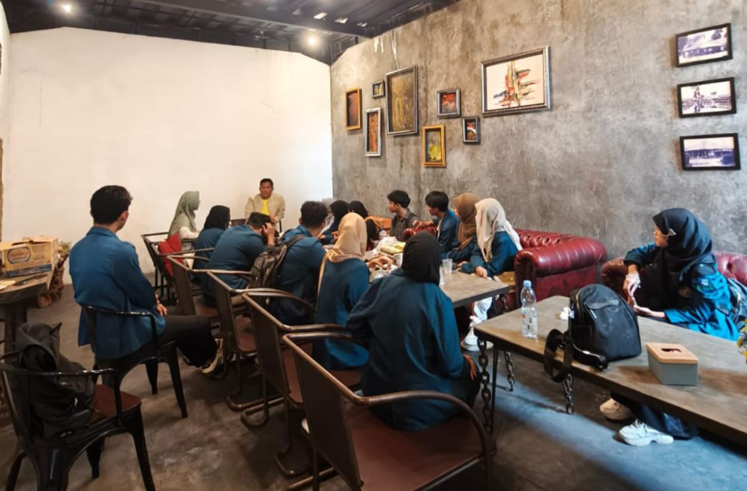 Mahasiswa PBI UM Metro Belajar Langsung Dunia Jurnalistik di Radar Metro Lampung