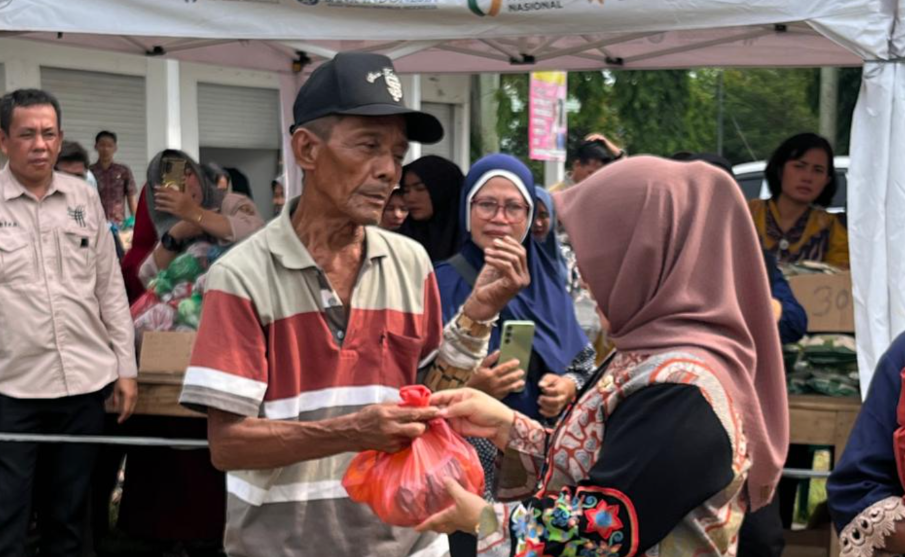 Pemprov Lampung dan Pemkab Mesuji Gelar Operasi Pasar Murah di Simpang Pematang