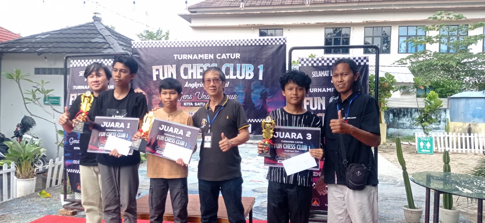Fun Chess Club 1 Metro Sukses Cetak Juara Catur Muda Tingkat SD dan SMP