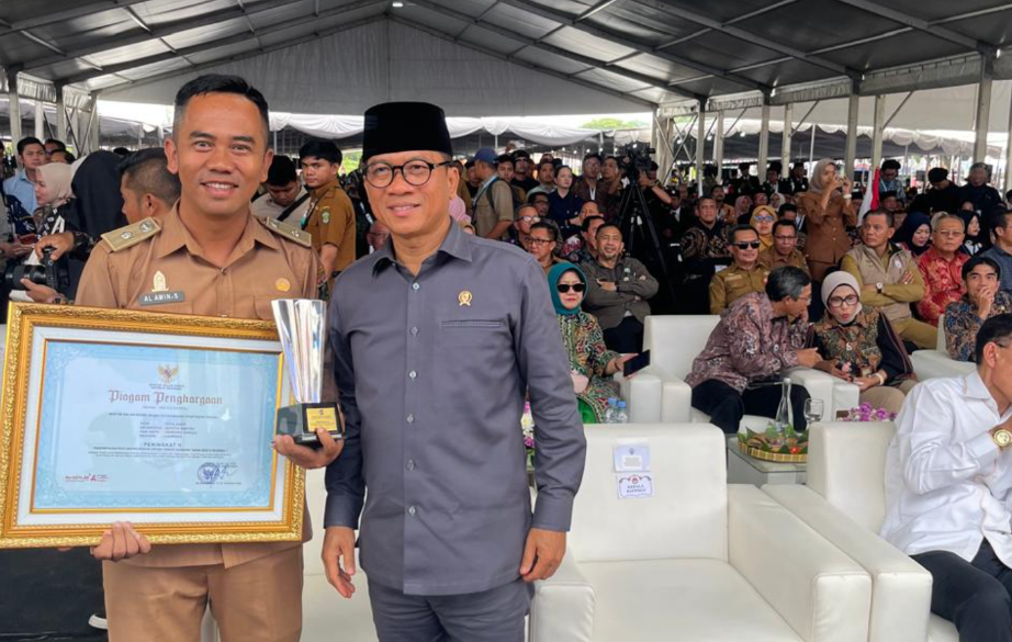  Kampung Setia Bhakti Raih Juara 2  Pemerintahan Desa Desa Award Tingkat Nasional Regional 1