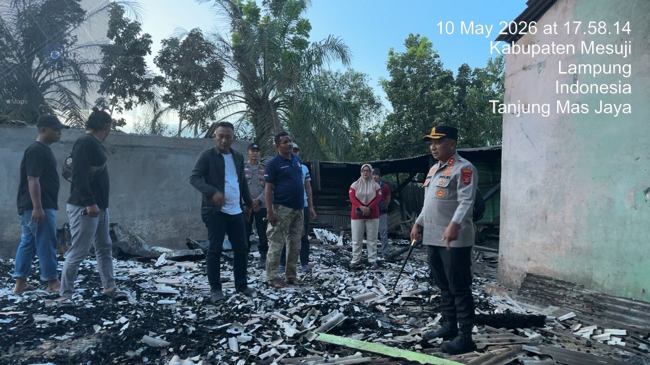  Kapolres Mesuji Tinjau Lokasi Pembakaran Ponpes Nurul Jadid