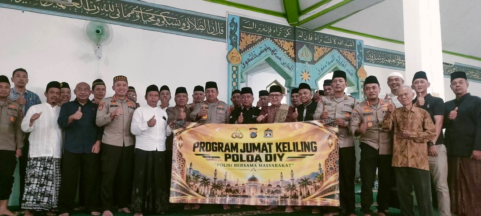 Jumat Keliling di Sanggrahan, Kapolda DIY Perkuat Silaturahmi dengan Masyarakat