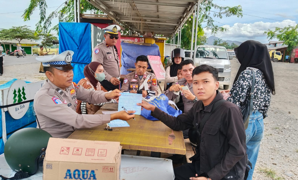 Tak Hanya Razia, Operasi Zebra di Pringsewu Hadirkan Samsat Keliling