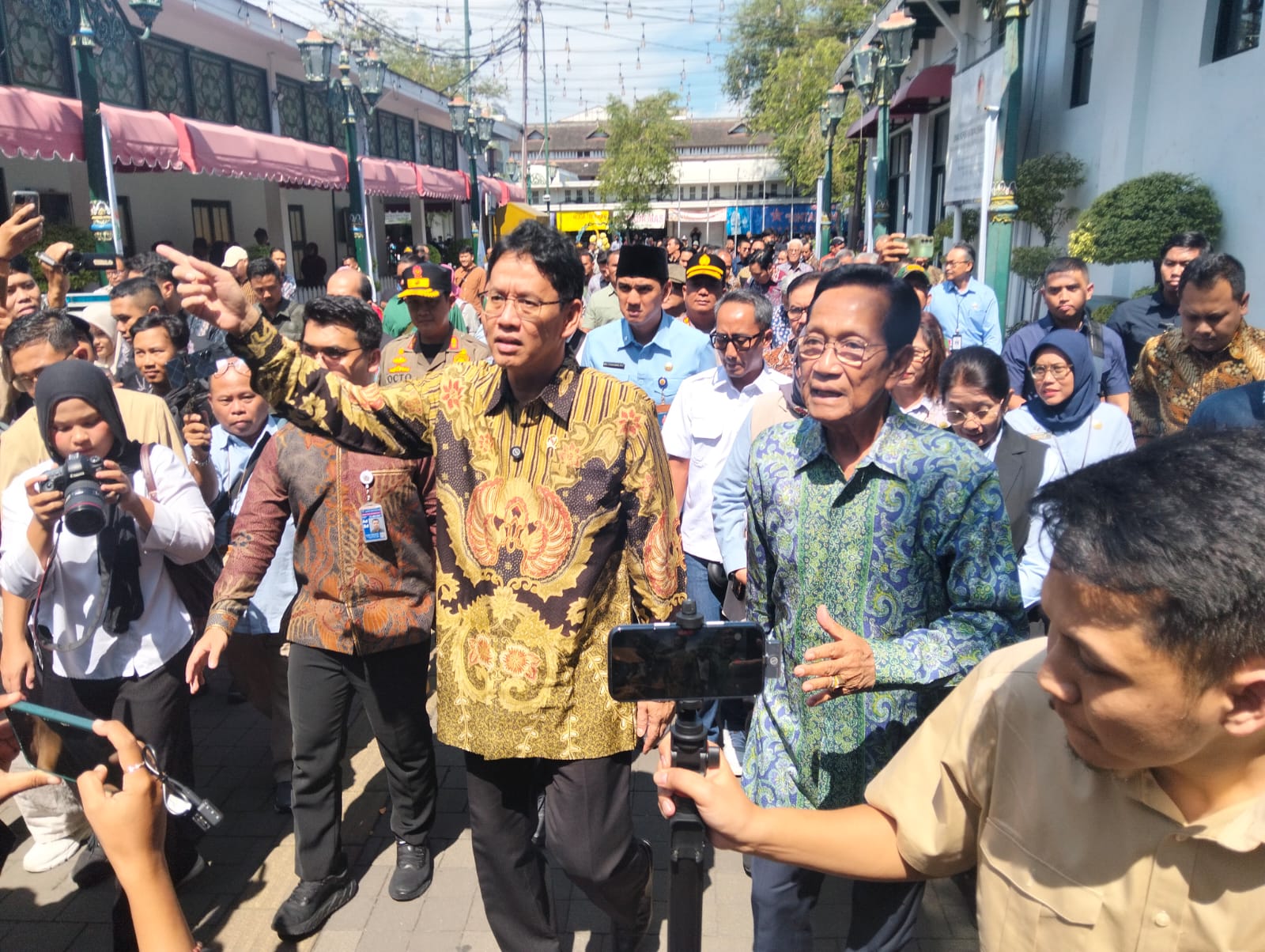 Tinjau Pasar Beringharjo, Menkeu Purbaya Sebut Ekonomi Rakyat Masih Terjaga