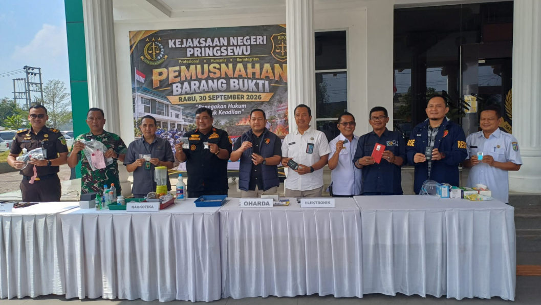 72 Perkara Inkracht, Kejari Pringsewu Musnahkan Sabu, Ganja hingga Senjata Api