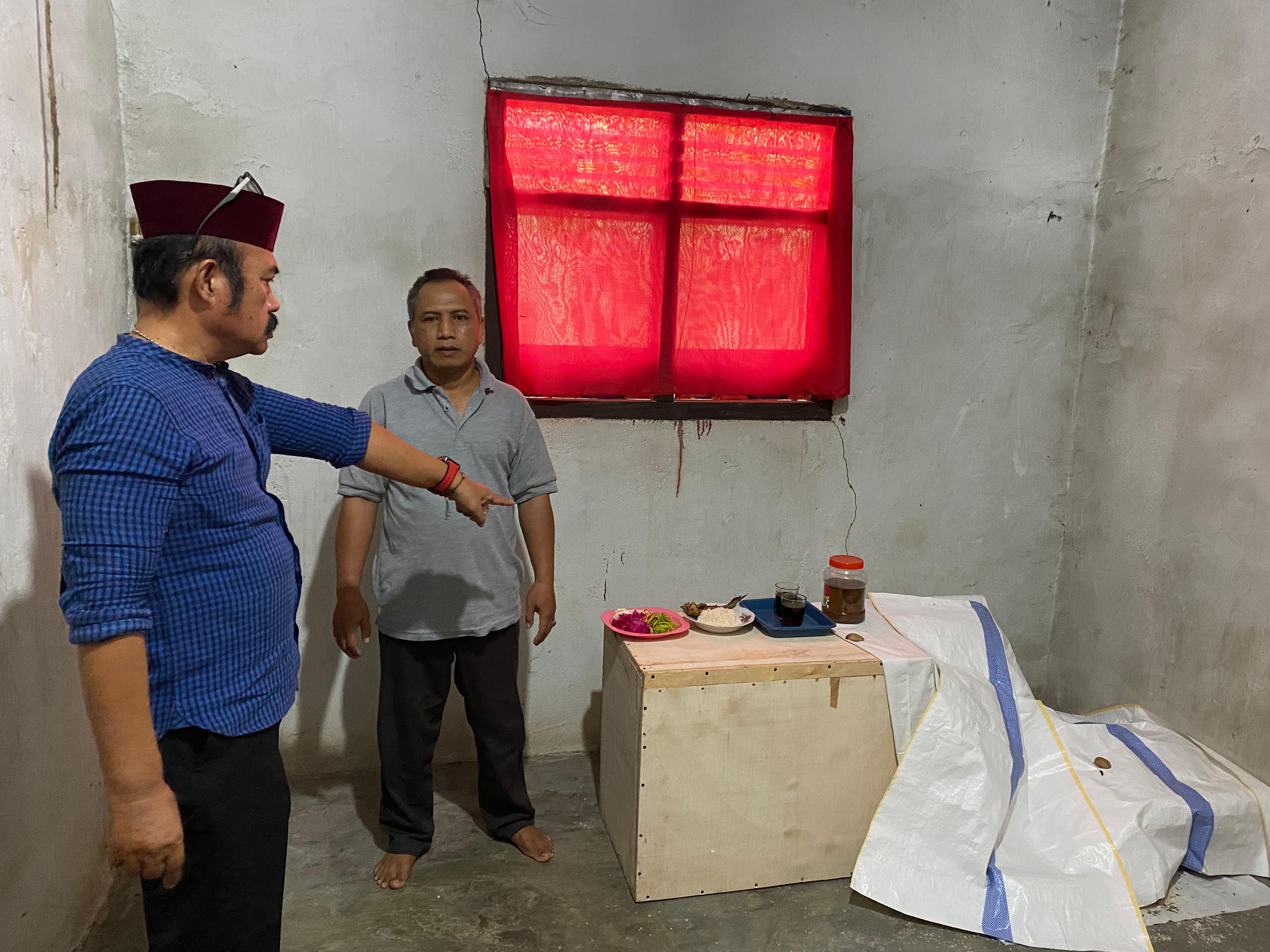 Dukun Palsu di Lampung Tengah, Kamar Ritual Ternyata Berisi Sesajen Lele Goreng
