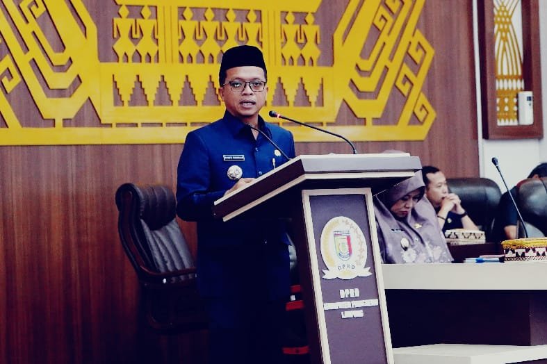 Bupati Pringsewu Sampaikan LKPJ 2024 dalam Rapat Paripurna DPRD