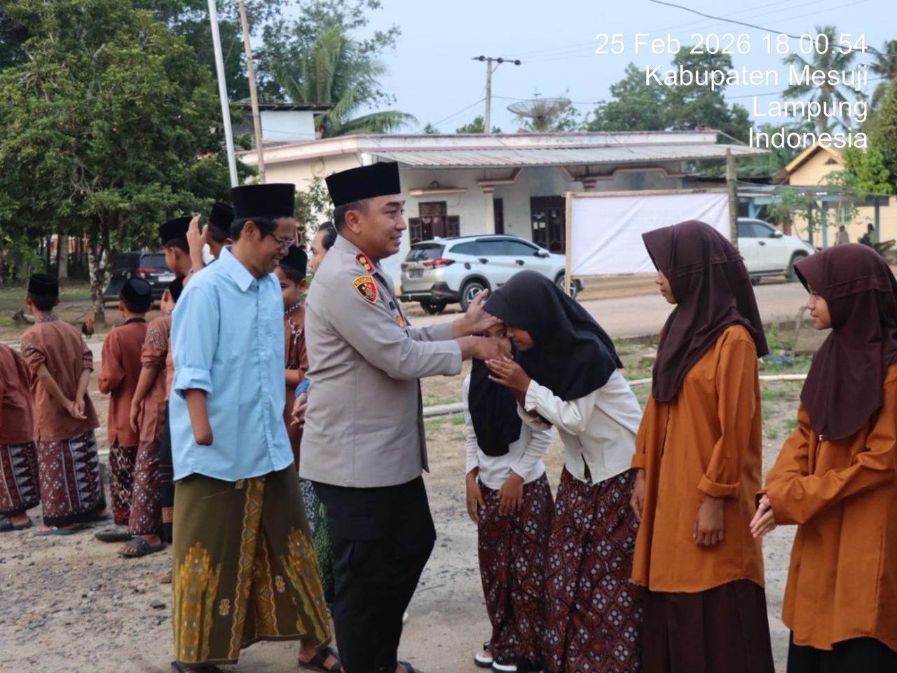 Polres Mesuji Gelar Baksos Ramadhan di Ponpes Al-Falah Annahdiyah