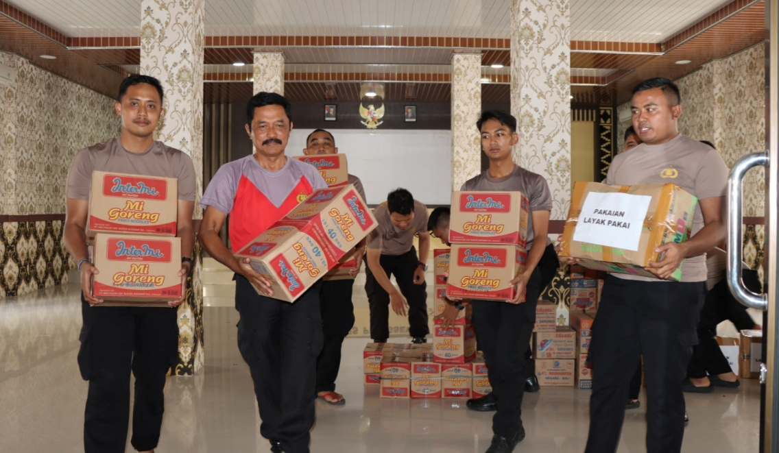 Polres Pringsewu Berangkatkan Bantuan Kemanusiaan ke Aceh, Sumut, dan Sumbar