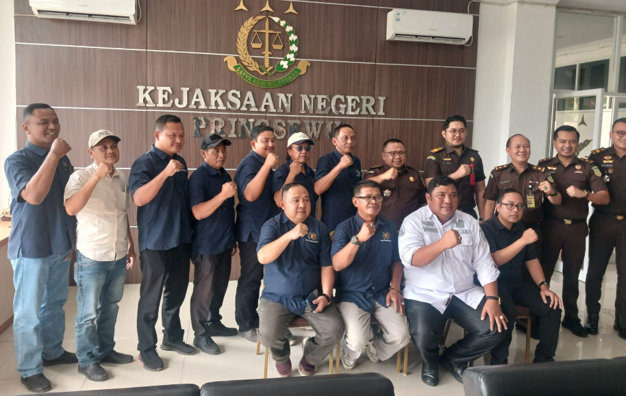 Dukung HPN dan Porwanas 2027, Kajari Pringsewu Siap Meriahkan PWI Running