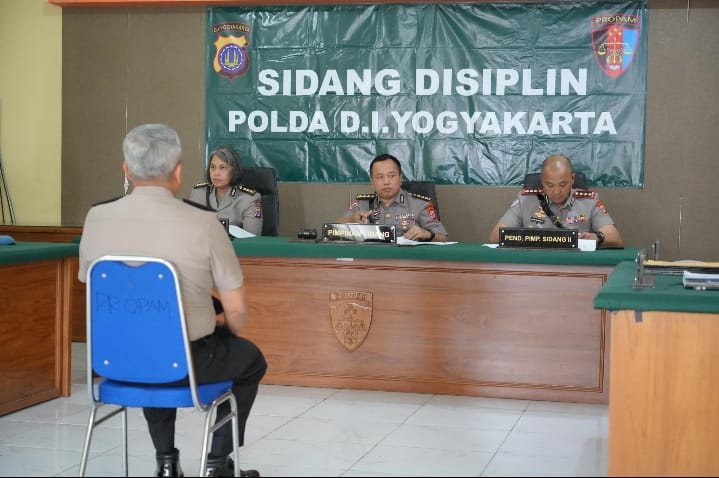 Mantan Kapolresta Sleman Dijatuhi Teguran dan Demosi Usai Sidang Disiplin Polda DIY