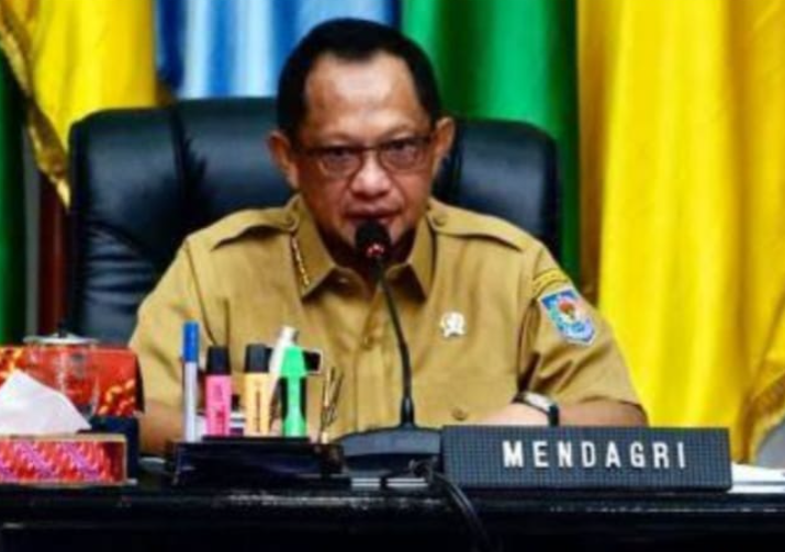 Mendagri Izinkan Kepala Daerah Ganti Pejabat: Fokus pada Tim yang Kompeten