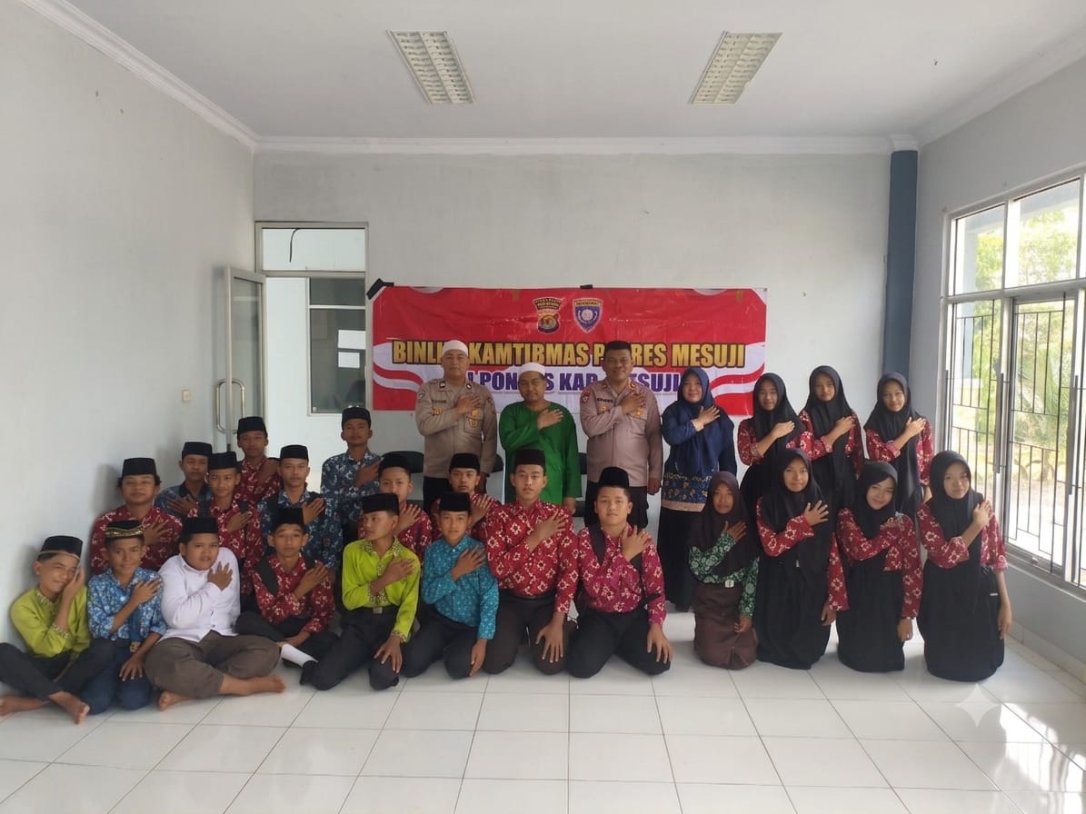 Sambangi Ponpes Al-Ghazali, Polres Mesuji Ajak Santri Bersama-sama Menjaga Kamtibmas