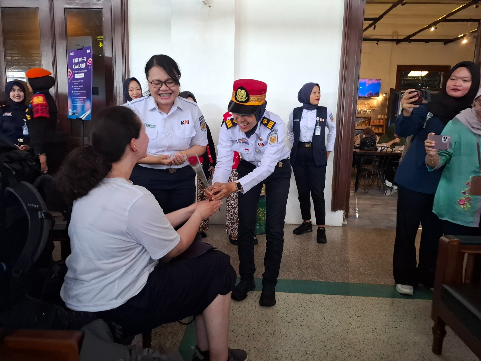 Hari Kartini, Seluruh Operasional Stasiun Yogyakarta Dijalankan Perempuan