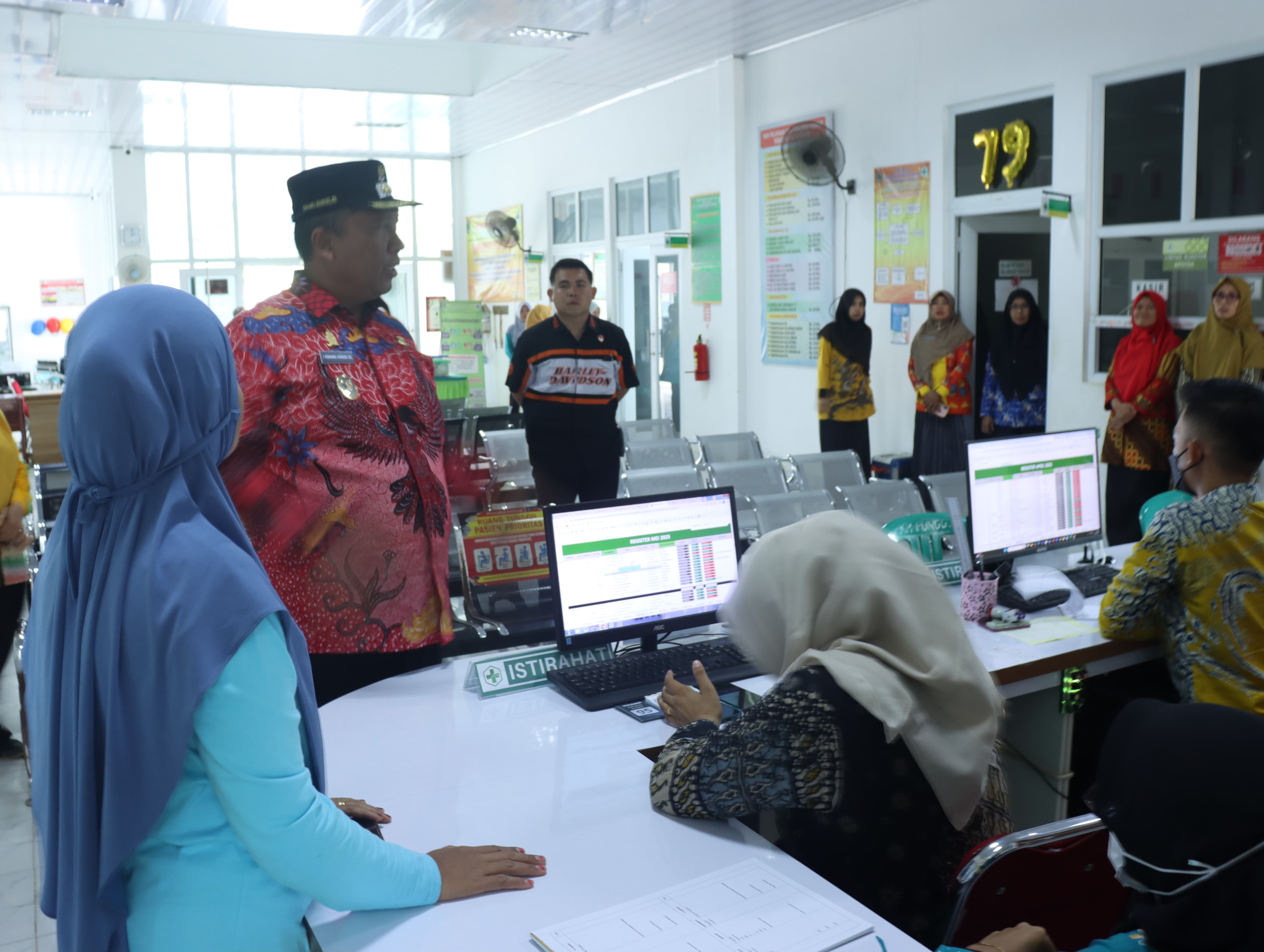 Sidak Puskesmas Punggur, Wabup I Komang Koheri Soroti Kedisiplinan Pegawai
