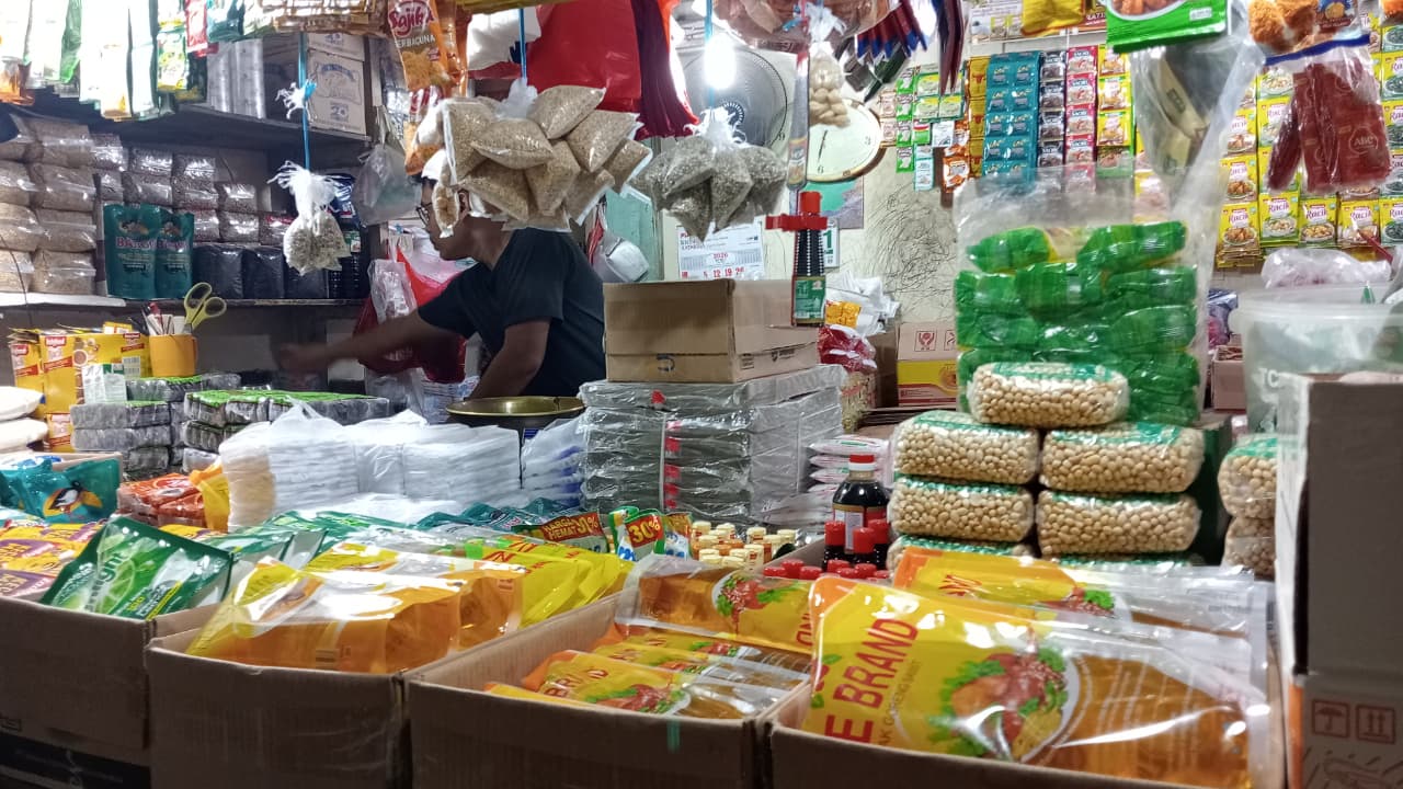 Harga Minyak Goreng dan Gula di Kota Metro Masih Belum Stabil