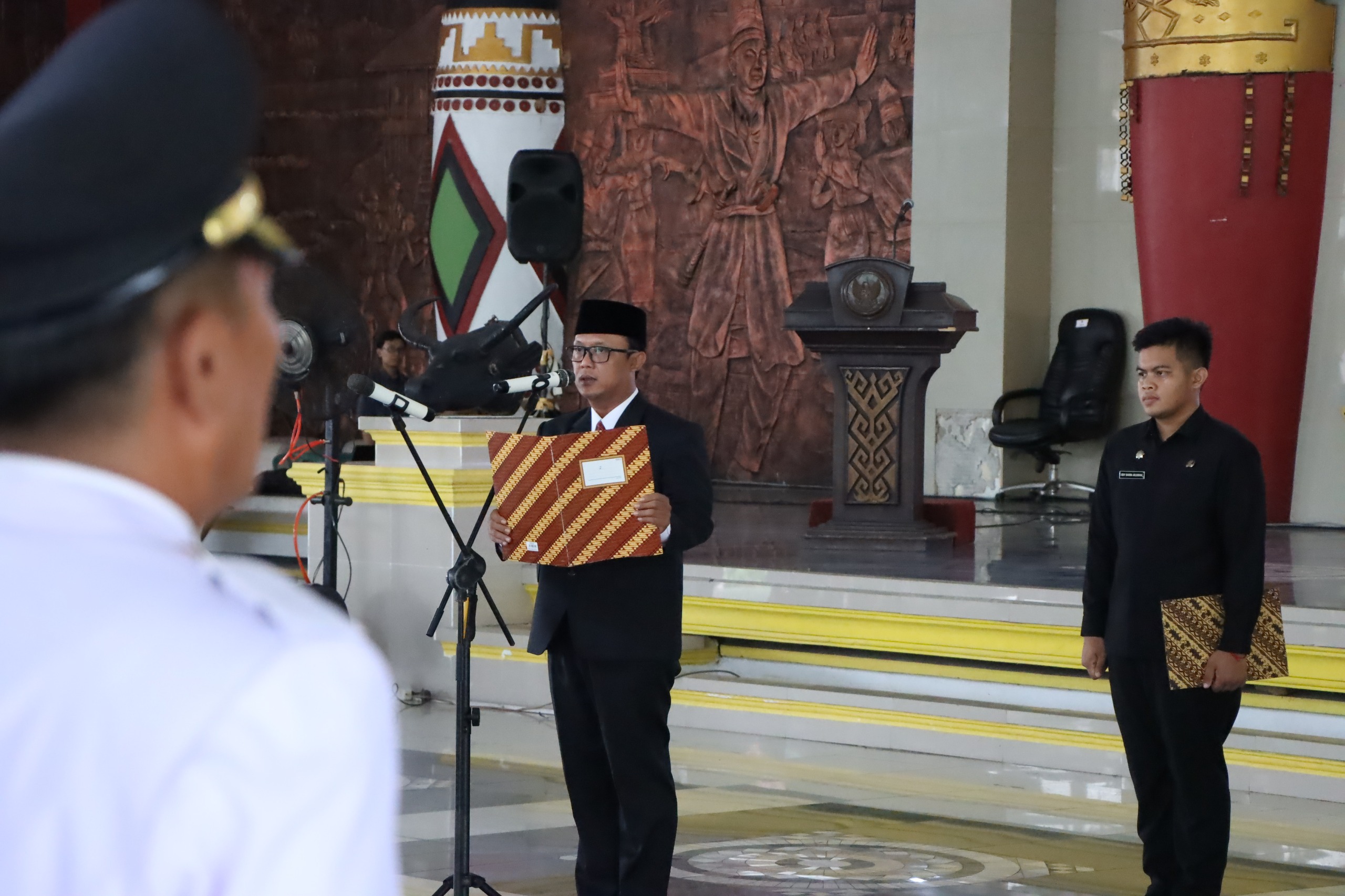 Rotasi Jabatan, Bupati Lampung Tengah Lantik 77 Pejabat.
