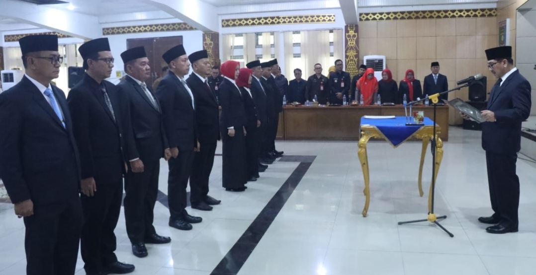 Bupati Hamartoni Ahadis Lantik 10 Pejabat Eselon II di Pemkab Lampung Utara, Ini Daftarnya