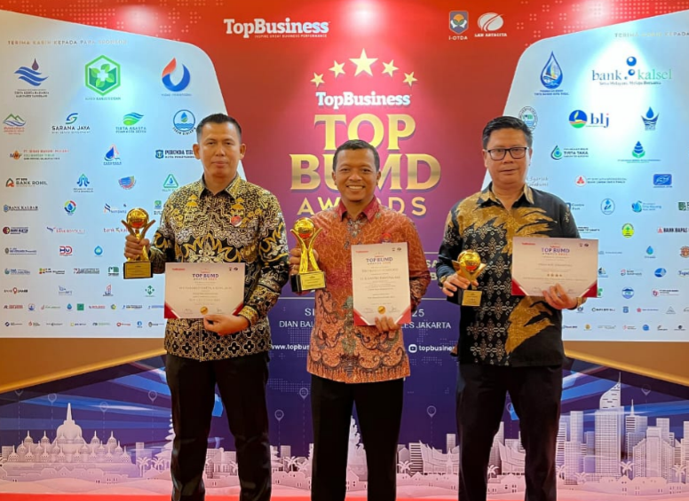 Bupati Riyanto Pamungkas Raih Penghargaan TOP Pembina BUMD 2025