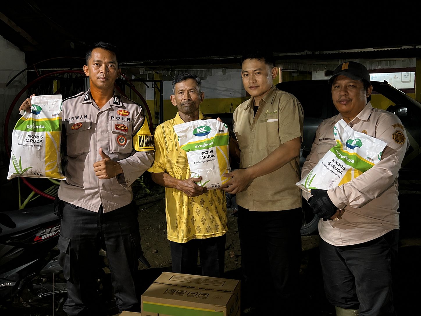 Polres Mesuji Kawal Distribusi 9.140 Kg Bibit Jagung untuk Petani di 6 Kecamatan