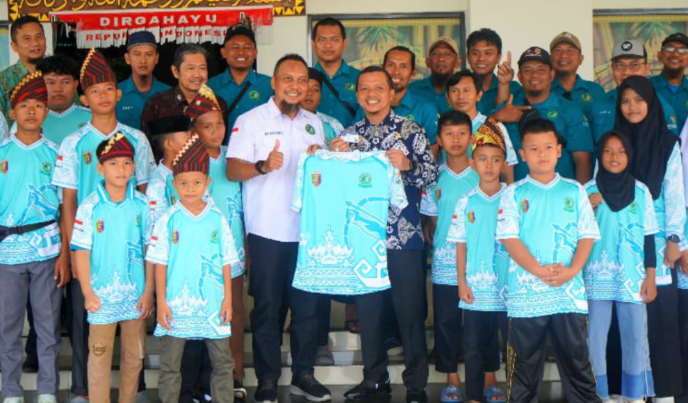  Riyanto Pamungkas Lepas 35 Atlet FESPATI Lampung Berlaga di Kejurnas 2026 di Malang