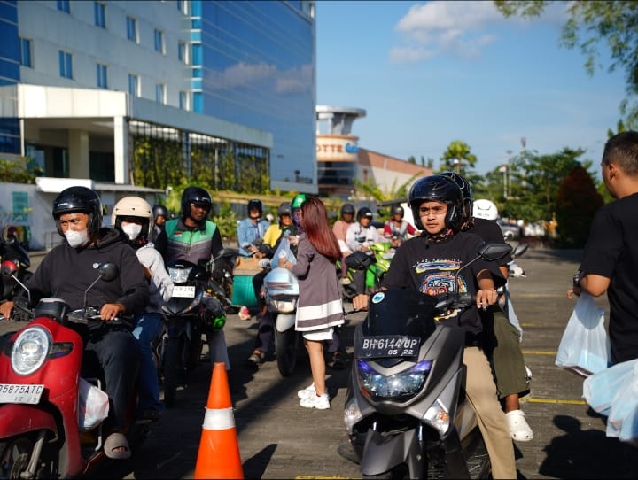 INNSiDE by Meliá Yogyakarta Bagikan 1.000 Takjil Sambut Road to 9th Anniversary