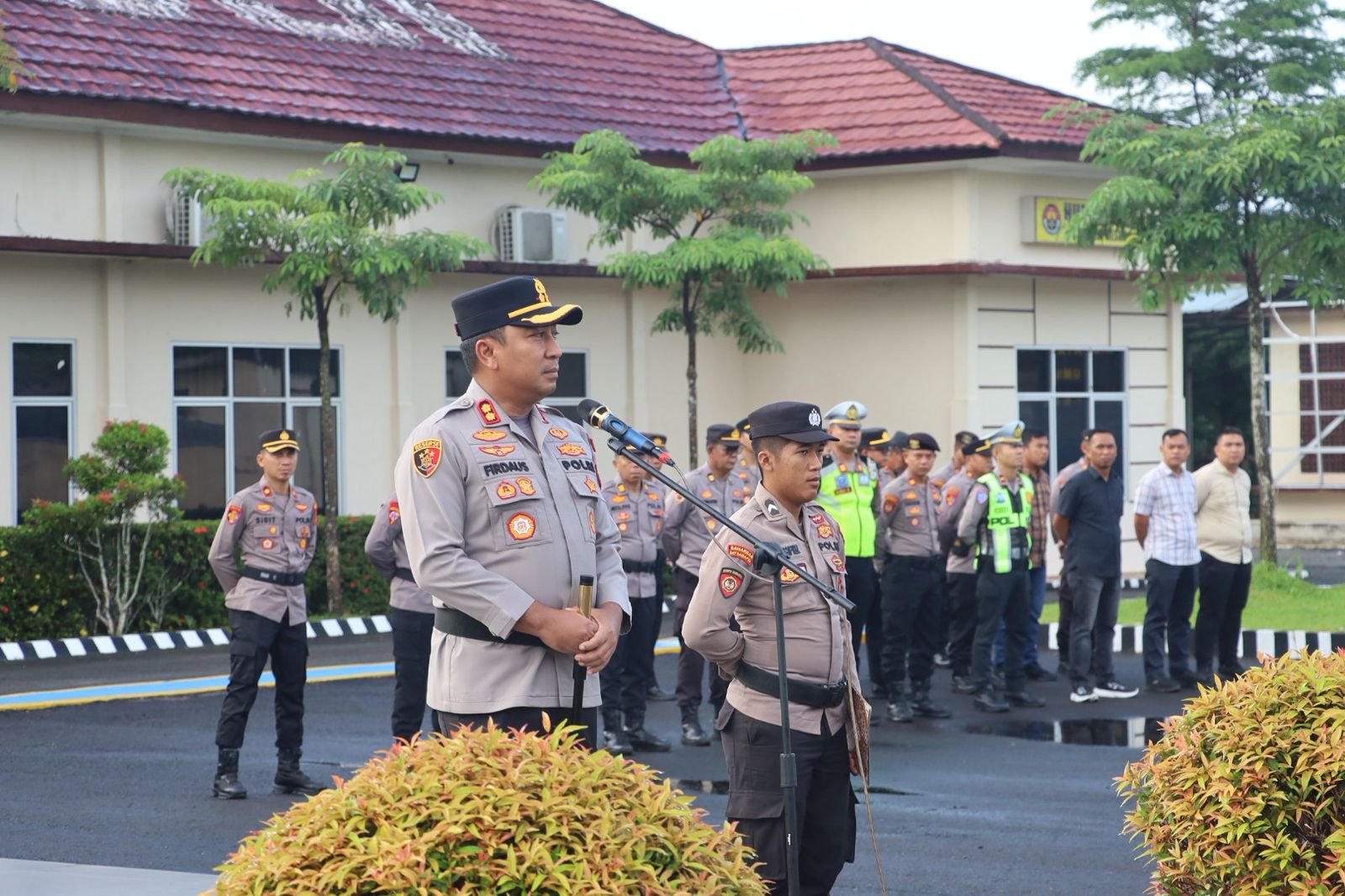 Kapolres Mesuji Tekankan Disiplin Personel Saat Apel Siaga May Day