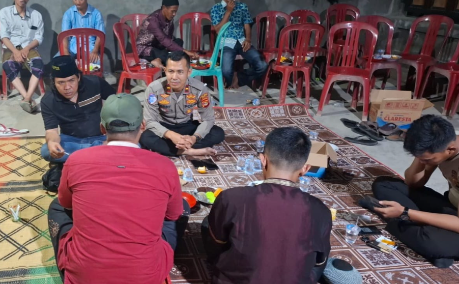 Polres Mesuji Sambangi Rumah Duka Pelajar SMKN 1 Simpang Pematang Korban Kecelakaan