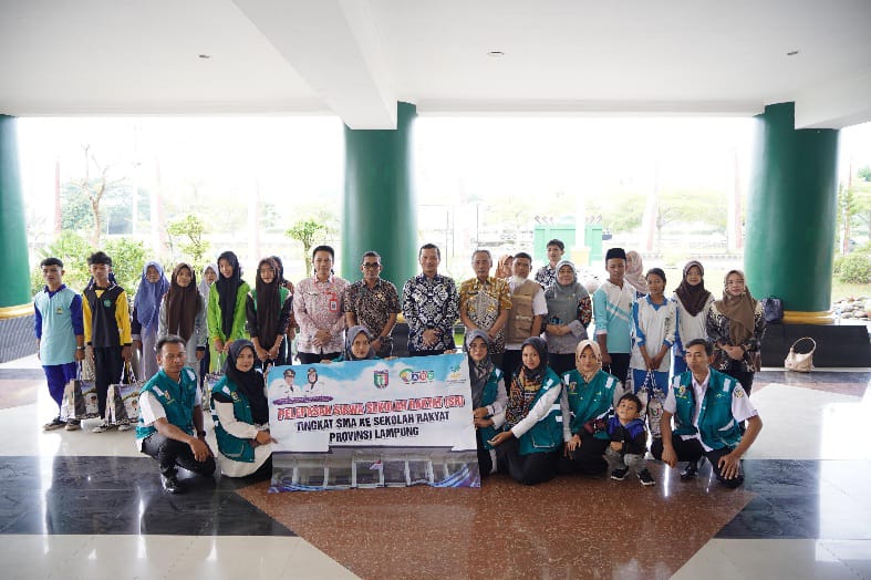 Bupati Pringsewu Lepas 8 Siswa Terpilih ke Sekolah Rakyat Provinsi Lampung