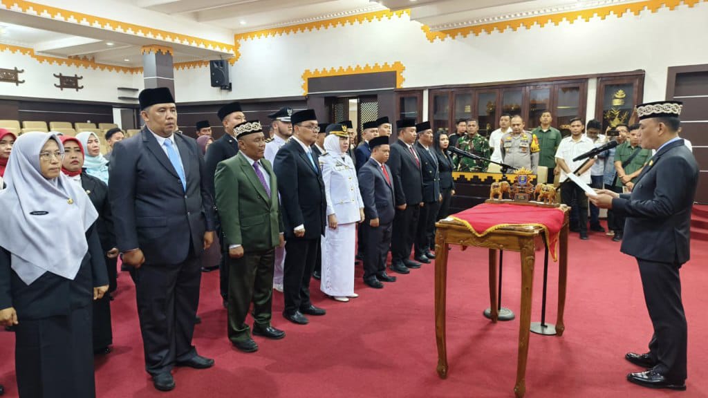 Walikota Metro Lantik 35 Pejabat Struktural dan Fungsional 