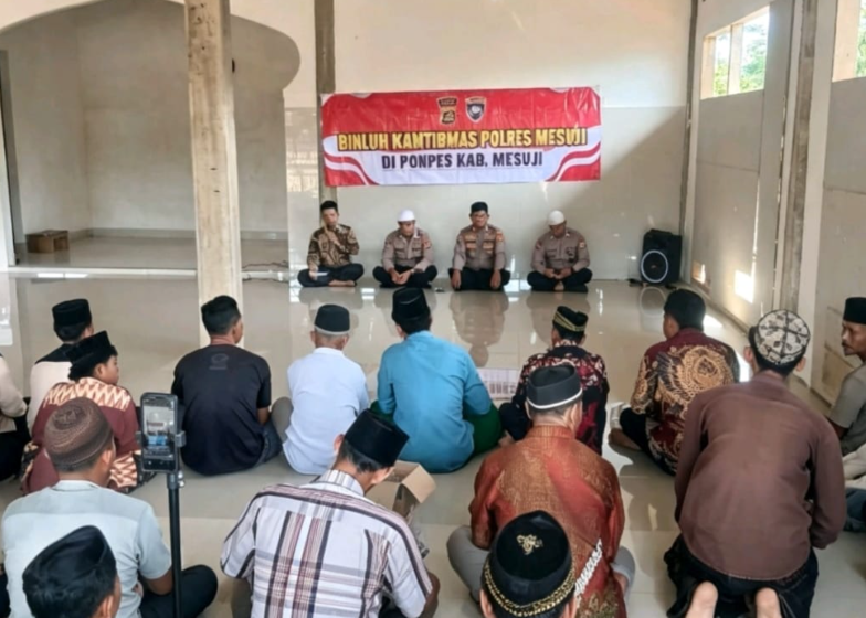 Sat Binmas Polres Mesuji Beri Penyuluhan Hukum di Ponpes Alhidayah, Ingatkan Bahaya Bullying dan Asusila