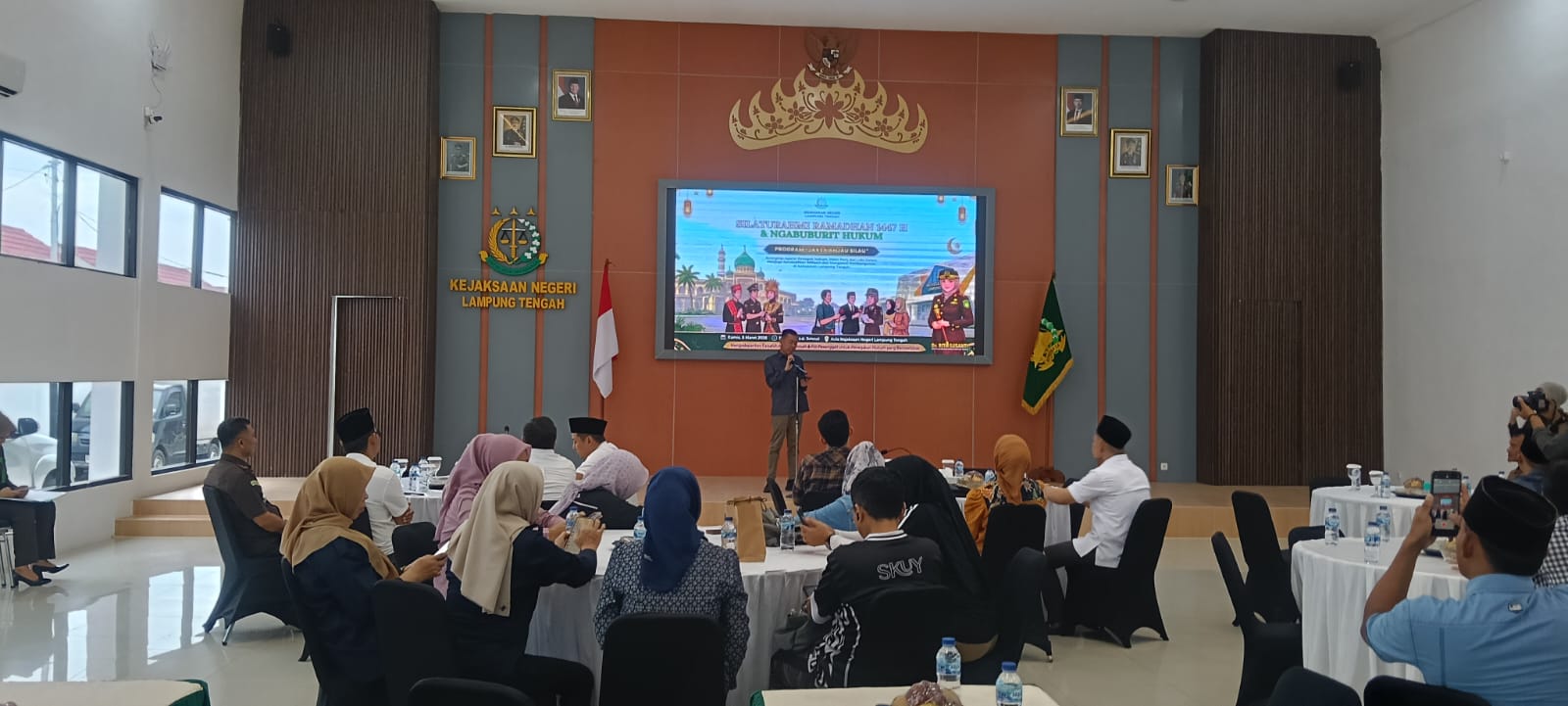Kejari Lampung Tengah Perkuat Sinergi Stakeholder Lewat Buka Bersama