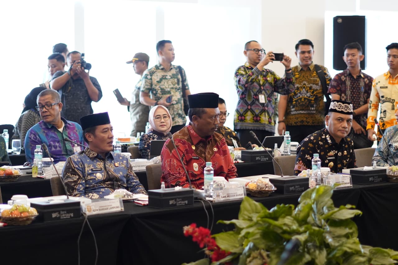 Plt Bupati I Komang Koheri Hadiri RUPS Tahun Buku 2025 Dan RUPS-LB PT Bank Lampung 