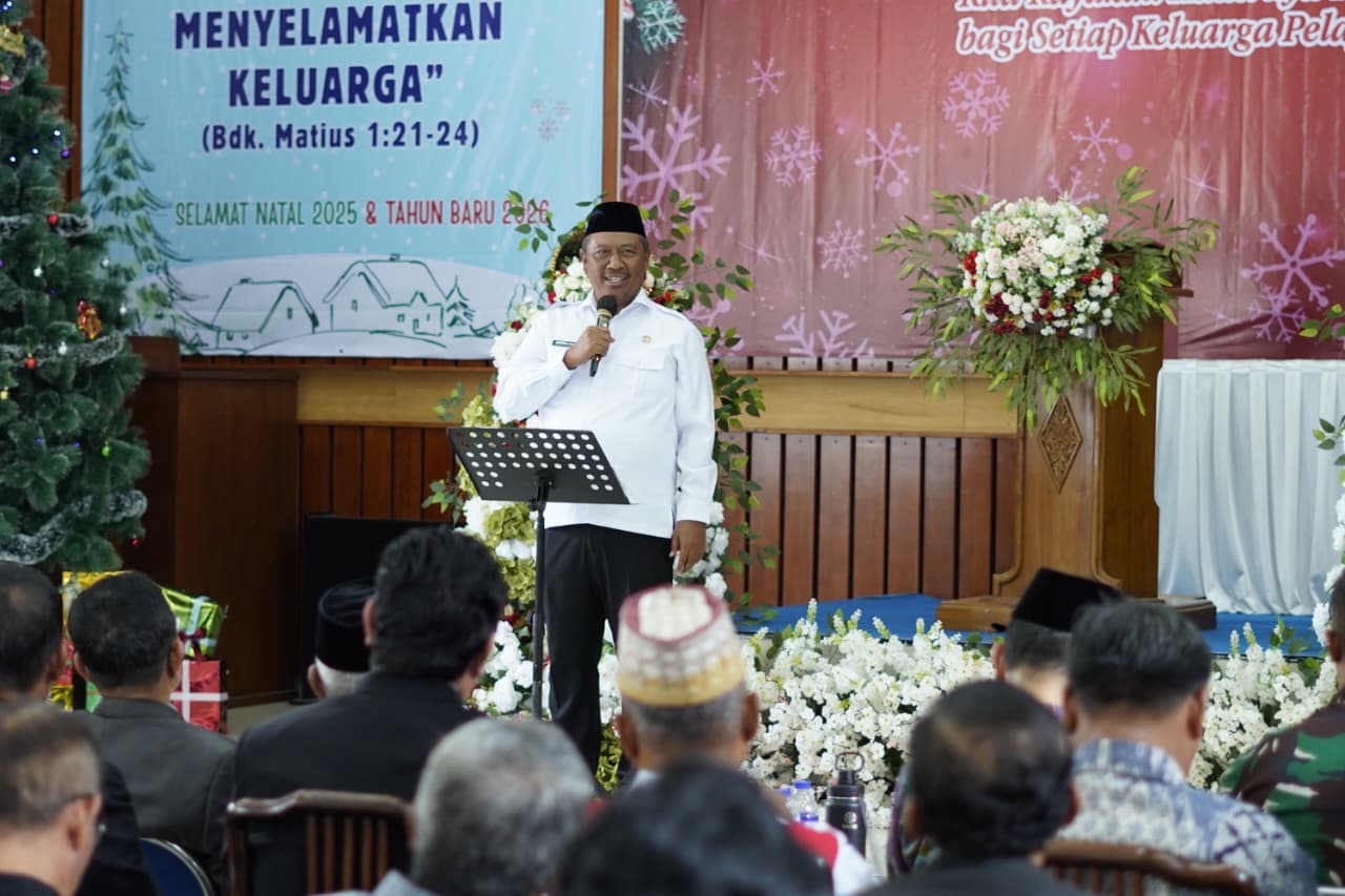 Plt. Bupati I Komang Koheri Hadiri Perayaan Natal di GKSBS Bandar Jaya, Tegaskan Semangat Toleransi