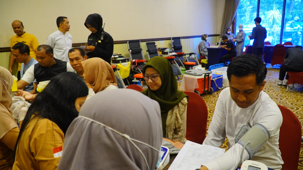 HUT ke-3 Loman Park Hotel Yogyakarta Diisi Aksi Donor Darah hingga Cek Kesehatan Mata Gratis