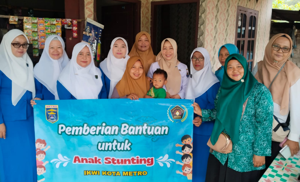 Perkuat Pencegahan Stunting, IKWI Metro Salurkan Bantuan Makanan Bergizi