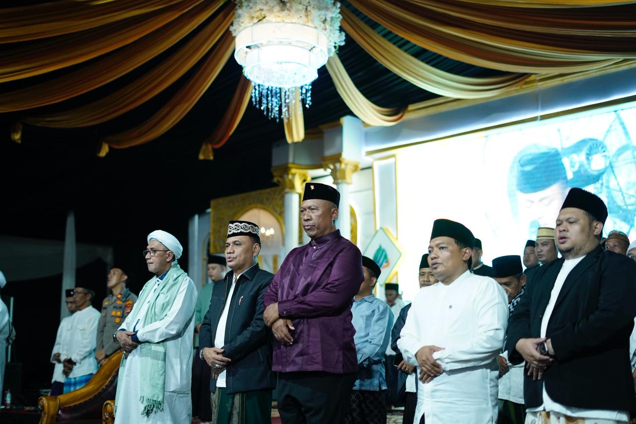 Plt. Bupati Lampung Tengah Hadiri Haul dan Doa Bersama di Ponpes Wali Songo