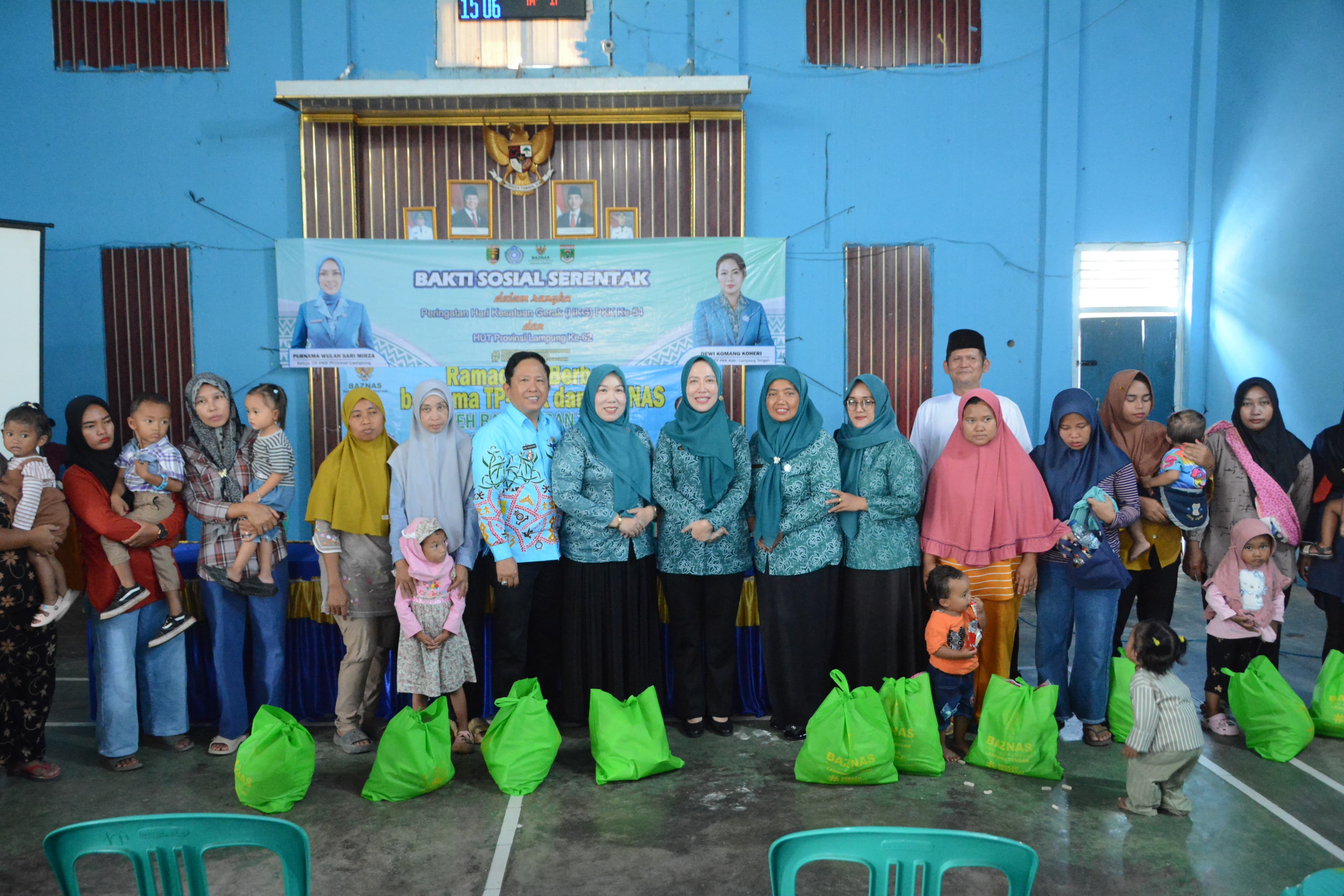 Ketua IV TP PKK Lamteng Wakili Plt. Ketua Hadiri Baksos HKG PKK dan HUT Lampung di Bandar Sari