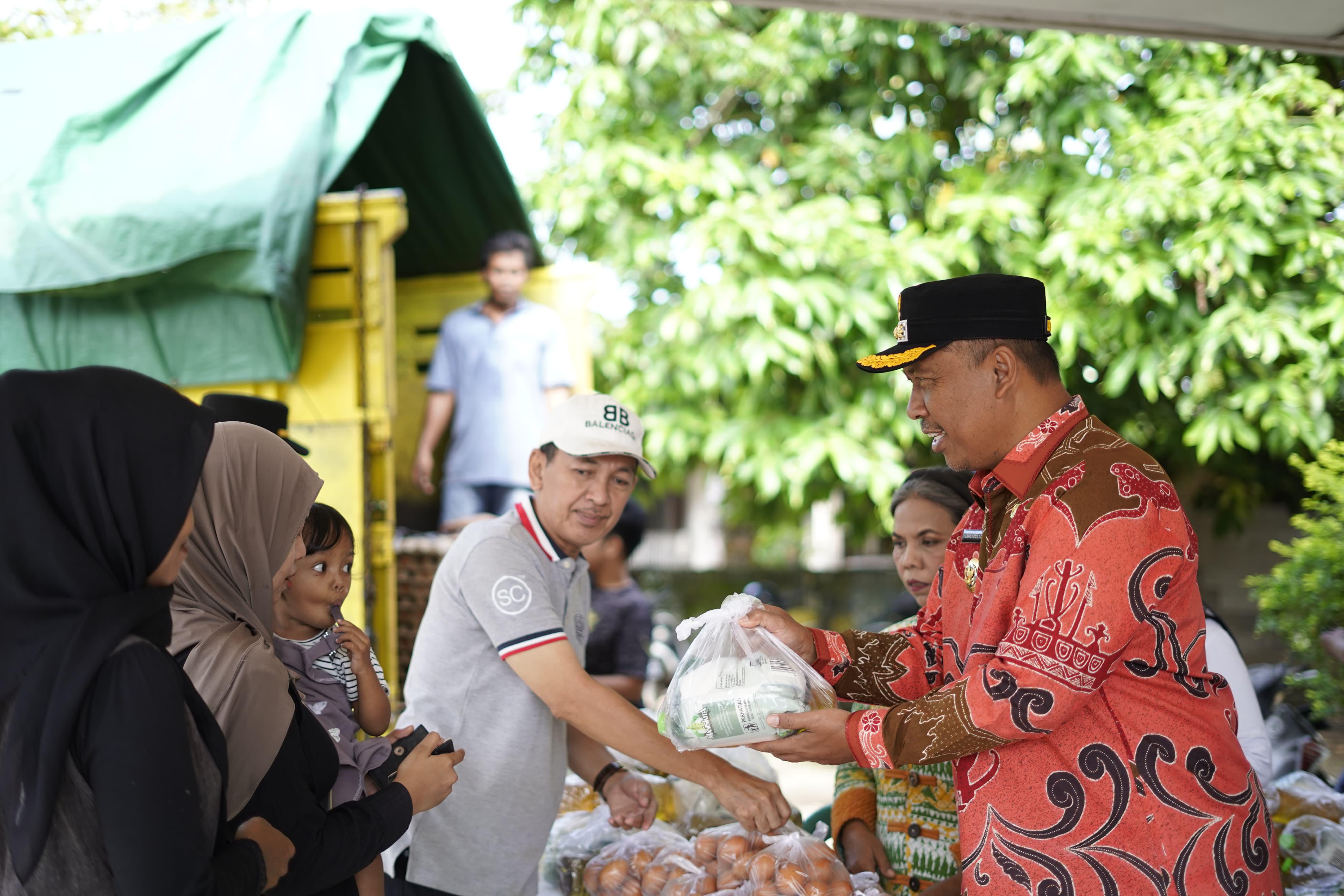 Sambut Lebaran, Pemkab Lampung Tengah Gelar Pasar Murah di Seputih Raman